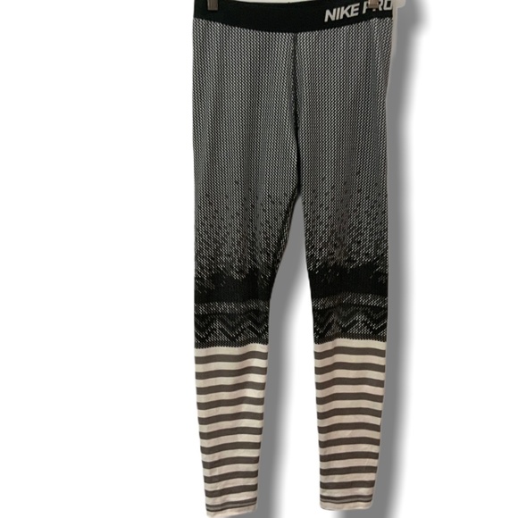 Nike Pants - NIKE PRO GREY & CREAM DRI FIT LEGGINGS SZ S
